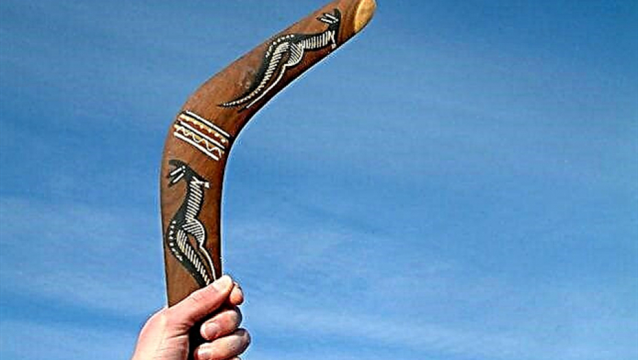 PRVI JE NAPRAVLJEN OD KOSTI MAMUTA Zbog čega se bumerang uvek vraća?