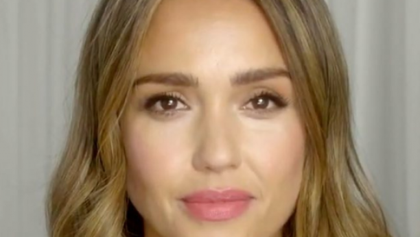 NAPRAVILA DRASTIČNU PROMENU Džesika Alba skratila kosu 30cm kažu da je sada još lepša! (FOTO)