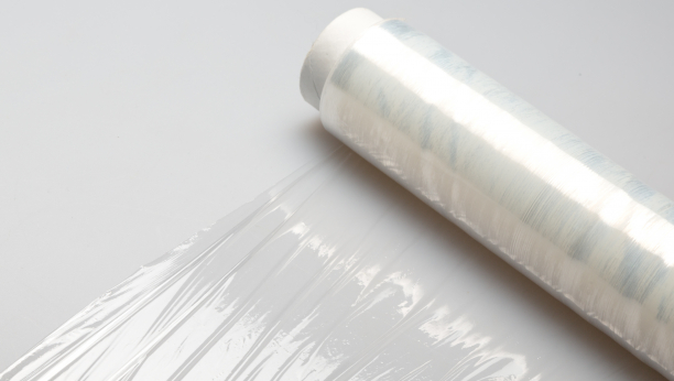 FOLIJA ČINI ČUDA U KUHINJI Čisti rđu i srebro, čak oštri i makaze