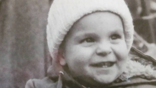 DA LI GA PREPOZNAJETE? Jedan je od naših najzgodnijih glumaca, žene ga obožavaju, a talenat je nasledio od oca