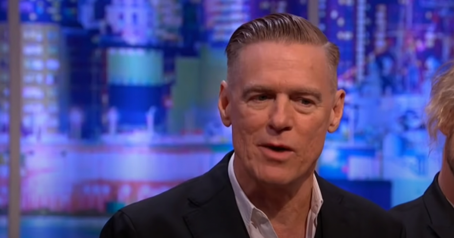 HITNA DOŠLA PO PEVAČA NA AERODROM Drugi put za mesec dana dobio koronu!