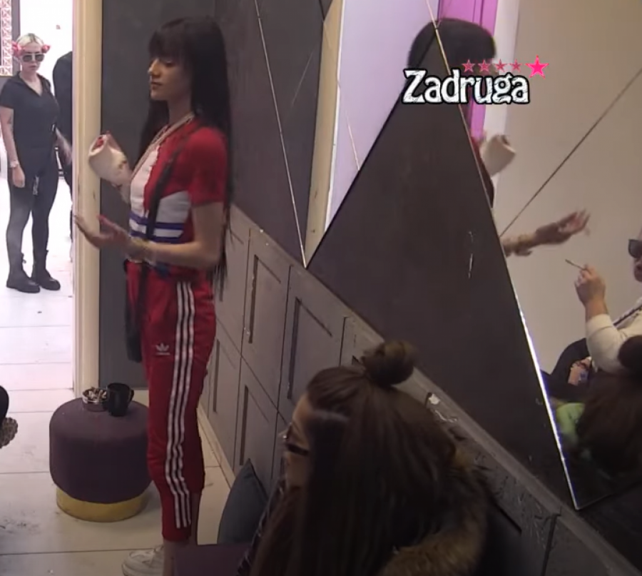 BRUTALNO IZVREĐALE JEDNA DRUGU Dalila i Tara u žestokom okršaju psuju, Mujićeva optužila Simovu da je zaljubljena u njenog bivšeg muža!