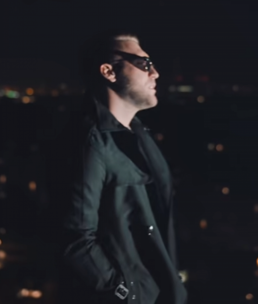 OVAJ PEVAČ JE ROĐAK DRAGANE MIRKOVIĆ! Izgleda brutalno, žene ga obožavaju, a ovo niko nije znao!