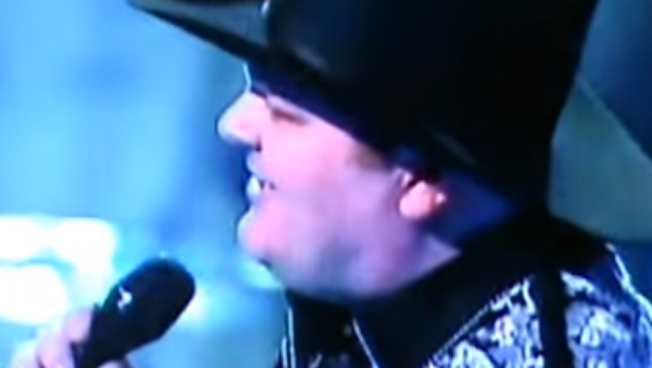 JEZIVA SMRT RIJALITI ZVEZDE! Pevač išao u fabriku da zaradi za hleb, a onda ga mašina unakazila