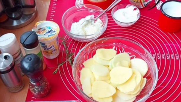RUČAK BEZ MESA Kremasti krompir iz rerne, koji se topi u ustima (VIDEO)