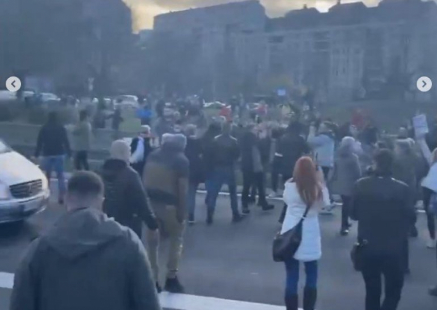 VESIĆ OGOLIO OPOZICIJU Grupa političkih terorista pokušala da zaustavi Beograd