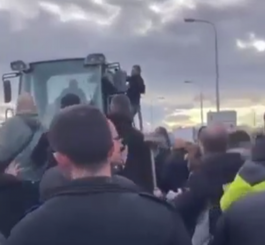 ĐILASOV FAŠIZAM NA DELU! Huligani krvnički pretukli bageristu u Šapcu