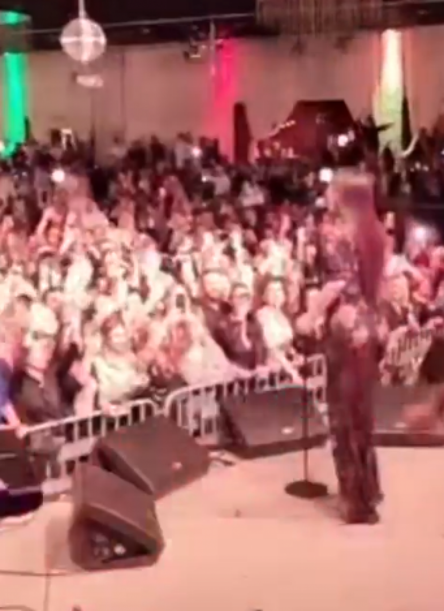 ČIPKA I NIKAD DUBLJI ŠLIC! Ceca u Švedskoj raspametila izgledom, svi su gledali samo u nju!