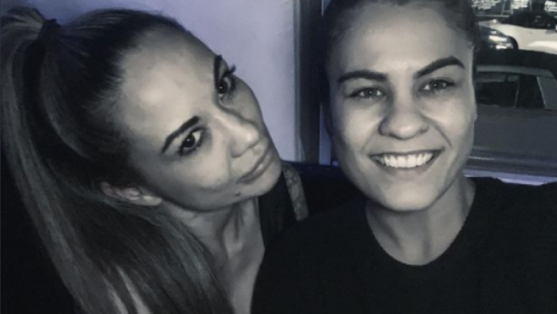 POBEGLA JE U AMERIKU KADA JOJ SE DEČKO OBESIO Majka je uvela u prostituciju, iza rešetaka je završila zbog droge, a tamo je upoznala NJU