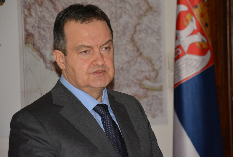 BEKUTINA OBJAVA RAZDIRE DUŠU Mrka je čvrsto grli, a ona mu peva svoju pesmu!