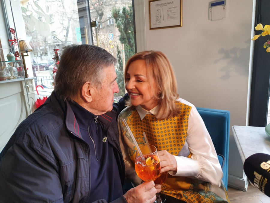 ANA BEKUTA JE OVDE ODNELA CRNE KESE! Pevačica je sve Mrkine stvari iznela iz stana, a jedino je ovo sačuvala, evo o čemu je reč!