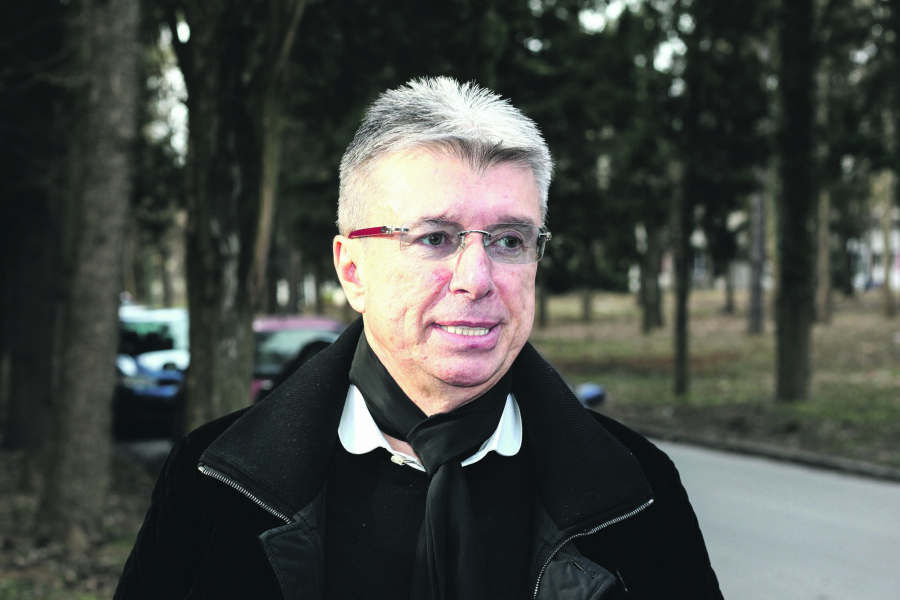 BEKUTINA OBJAVA RAZDIRE DUŠU Mrka je čvrsto grli, a ona mu peva svoju pesmu!