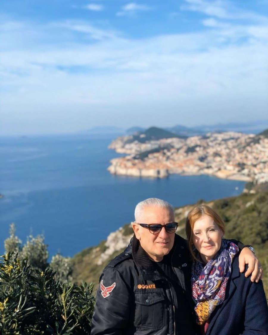 VOZIO SAM SE TROLOM, NOSIO TOLIKE PARE U KESI, KOD KUĆE NISAM IMAO NI DINARA Željko Samardžić ogolio dušu tužnom pričom o teškom početku karijere