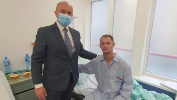 SULEJMANI STIGAO U SRBIJU Ambasador Jović poželeo brz oporavak povređenom u stravičnoj nesreći u Bugarskoj