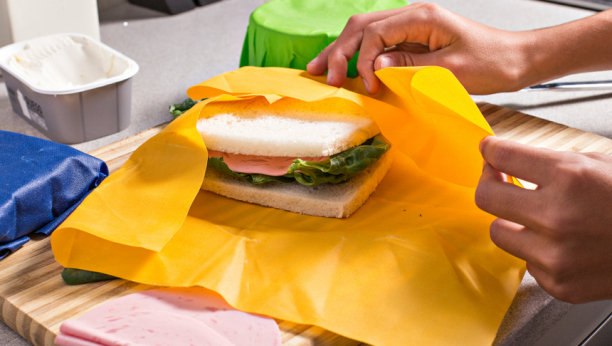 ZABORAVITE NA FOLIJU, STIGLE SU VOŠTANE KRPICE: Duže čuvaju hranu, štede novac, a ovako se koriste