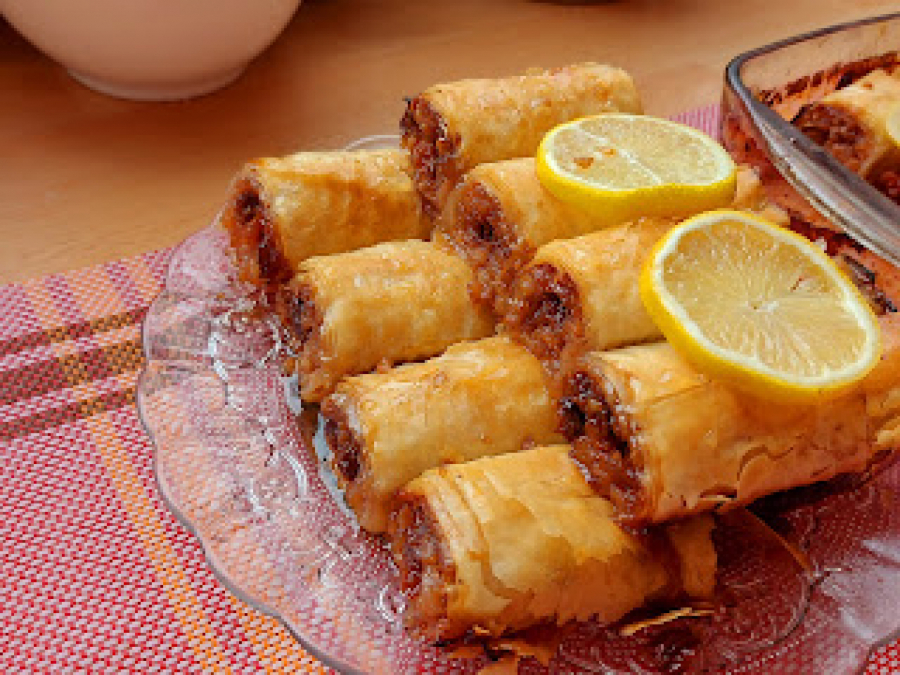 STARINSKI RECEPT ZA OMILJENU POSLASTICU Voćna baklava savršenstvo ukusa i sočnosti (VIDEO)