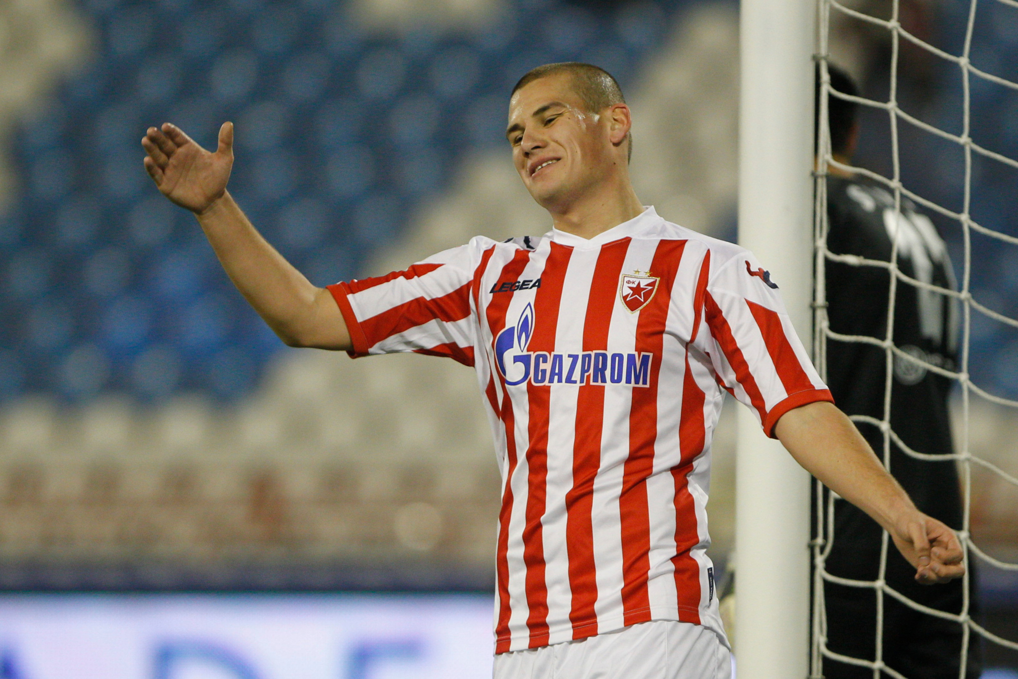 SRBIN MENJA KONTINENT Bivši napadač Zvezde karijeru nastavlja na Tajlandu