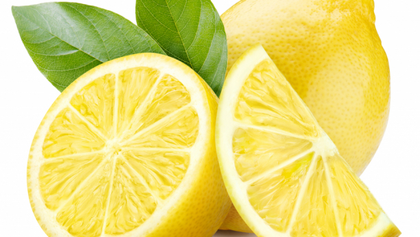 UZ OVAJ TRIK KUĆA ĆE DA MIRIŠE KAO U APOTECI: Potrebno vam je tri minuta posla i tri limuna