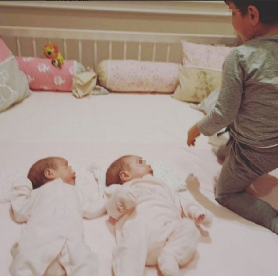 POJAVILA SE FOTKA BLIZNAKINJA Ćerke Jovane i Željka Joksimovića niko nije video, prva njihova slika se širi internetom!