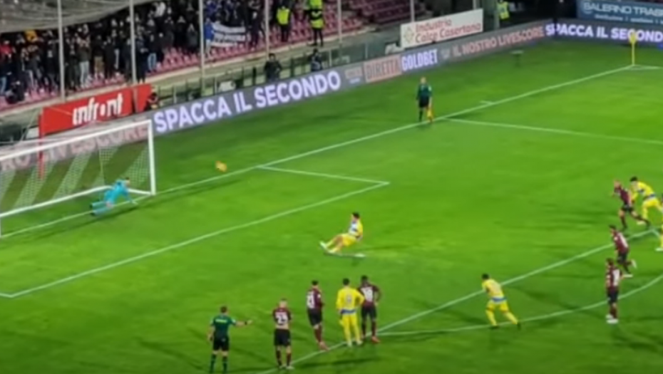 MAJSTORE, ŠTA BI? Ima magiju u nogama, ali se nikada nije ovako obrukao (VIDEO)