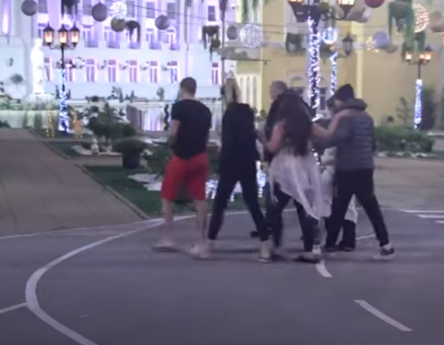 UŽAS! MILJANA POKUŠALA SEBI DA ISKOPA OČI Zadrugari nisu mogli da povrate Kulićevu kad je saznala da Zola ima drugu! (VIDEO)