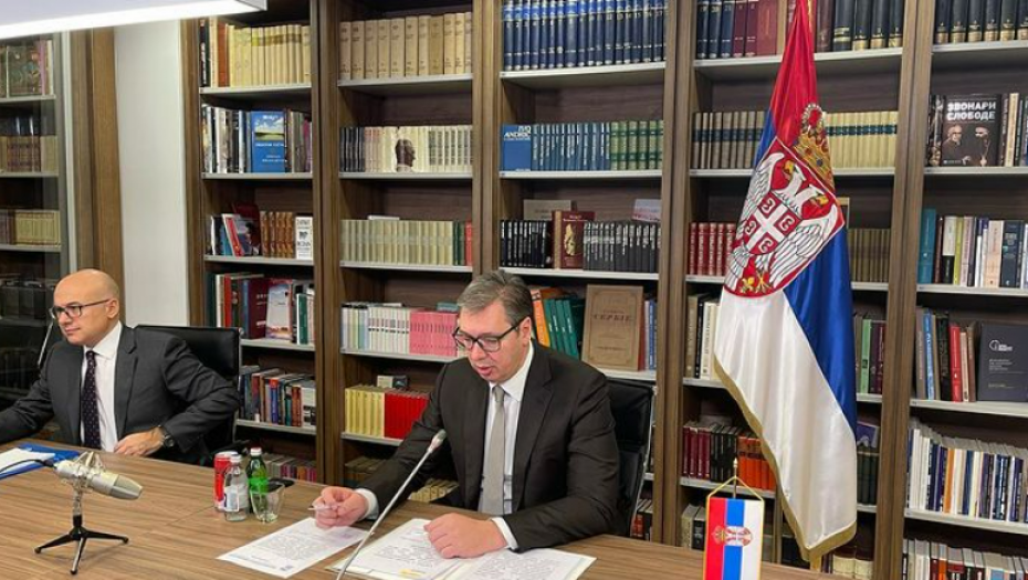 VUČIĆ SE OGLASIO PRED VANREDNO OBRAĆANJE Pomenuo šta je Putin uradio