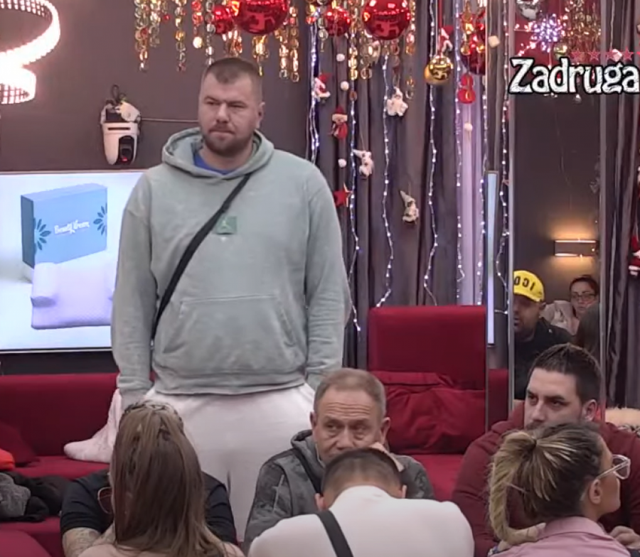 SAMO ON MOŽE OVAKO DA JE POREMETI Maja nakon Janjuševih reči zadržava suze da ne brizne u plač, Đedović došao do zaključka da se oni još vole