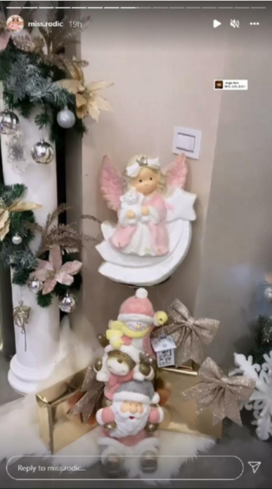 KAO IZ BAJKE Nataša Rodić pokazala kako su okitili dom u Titelu za praznike, mali Željko i Zoran će uživati! (FOTO)