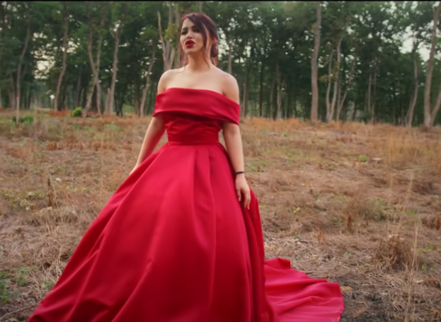 BIVŠI DEČKO JE PODRŽAO! Aleksandra Mladenović učestvovala u filmu, a njegovo prisustvo sve je iznenadilo!