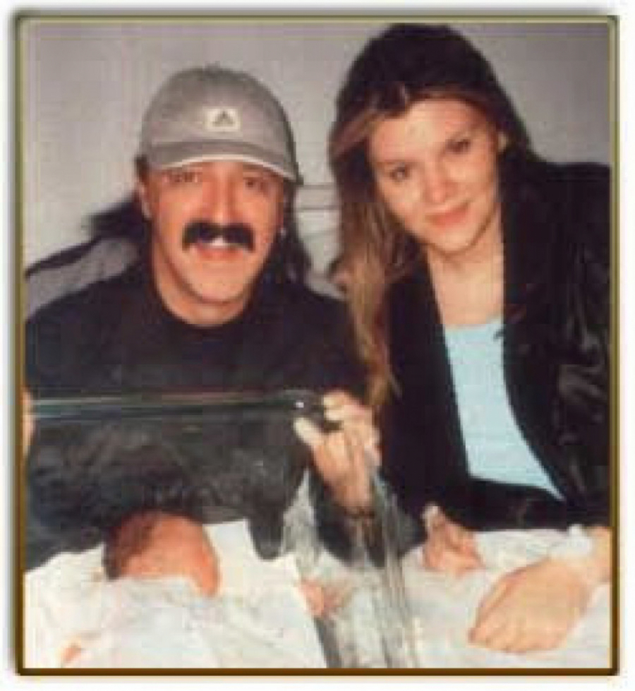 OVAKO JE MELINA IZGLEDALA NA POČETKU BRAKA S HARISOM Niko je ne bi prepoznao, potpuno je drugačija!