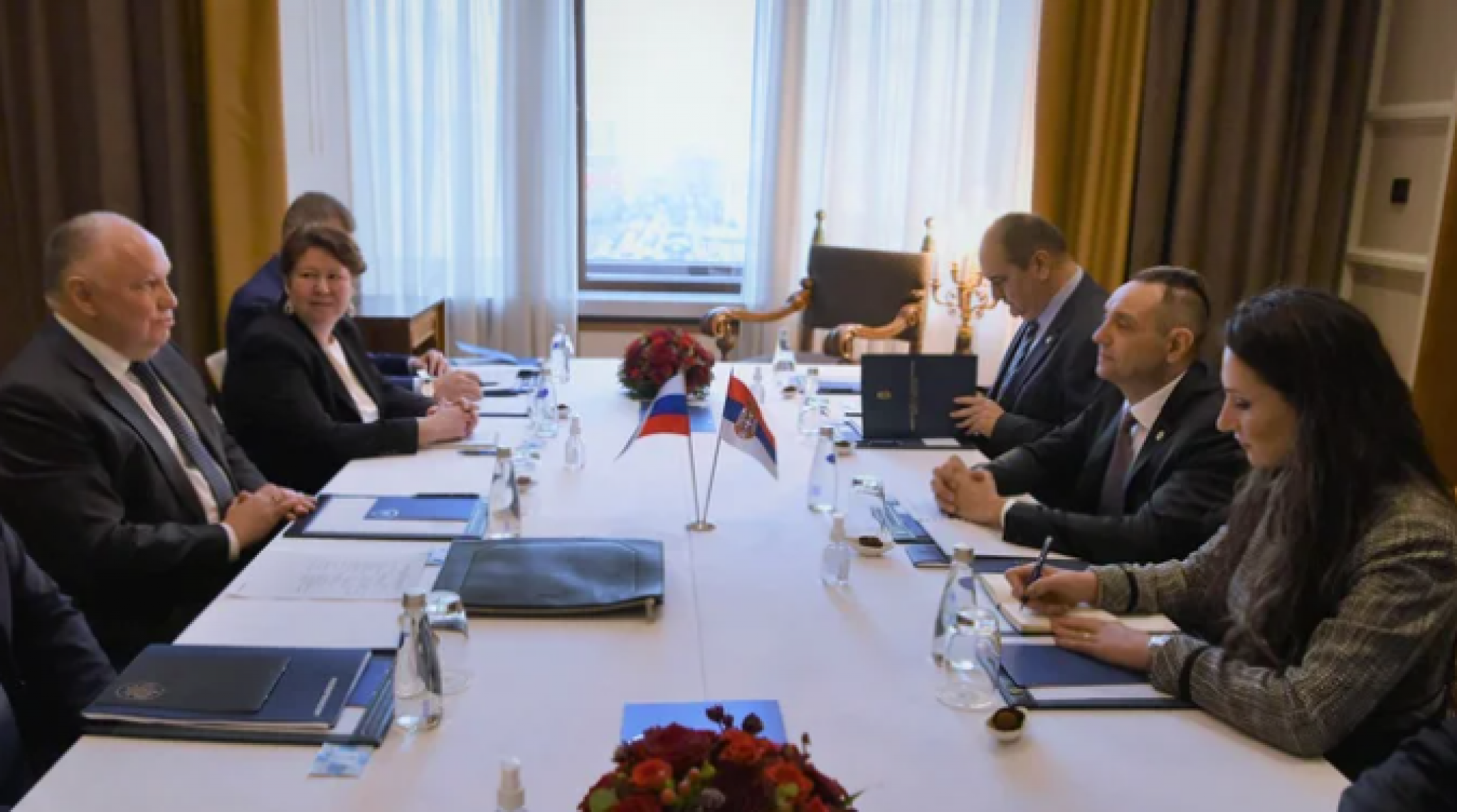 NASTAVAK DOBRE SARADNJE Ministru Vulinu odlikovanje od 