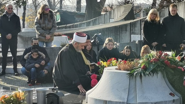 TELO DŽEJA RAMADANOVSKOG POMERENO U DRUGU GROBNICU! Pevač će sada počivati pored njega, porodica dala saglasnost!