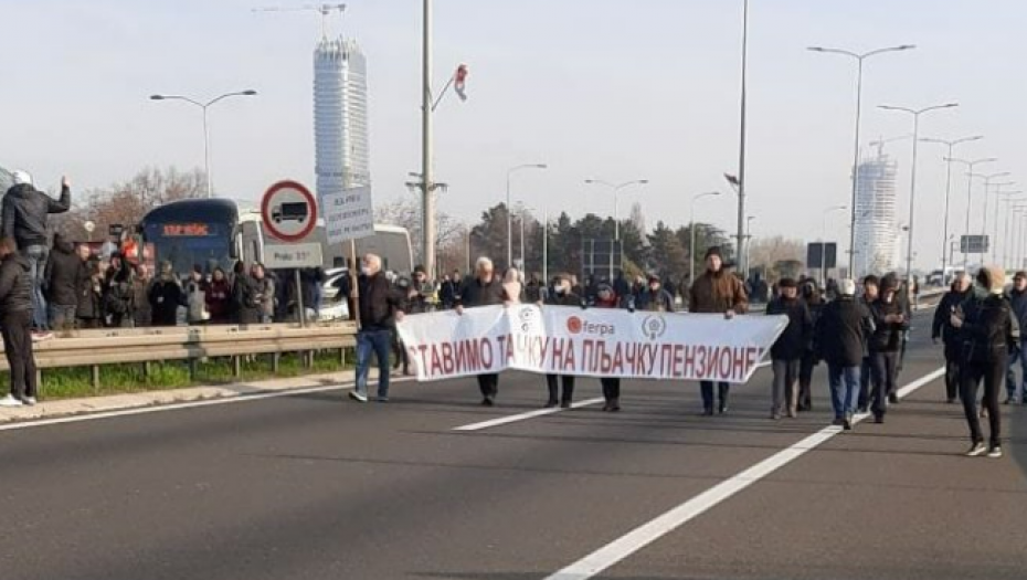 DEMONSTRANTI SE OKRENULI PROTIV ĐILASA?