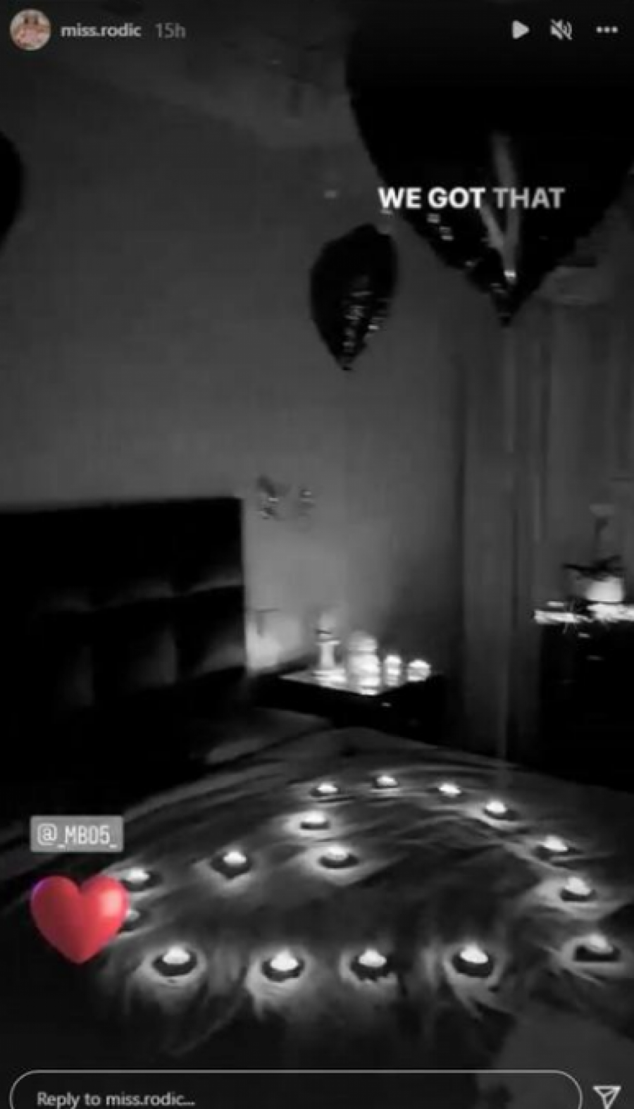 NAJSTARIJA SESTRA RODIĆ ZAPROŠENA? Nataša se pohvalila romantičnim iznenađenjem koje joj je pripremio dečko