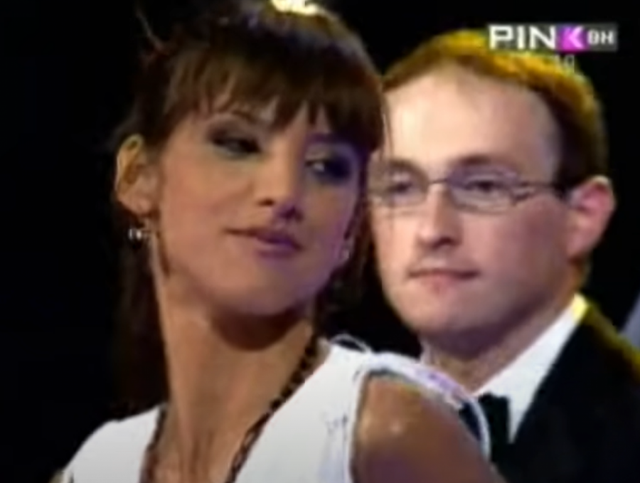 OSTAVILI JE OBOJICA! Jovan Pajić pre braka sa Saletom bila učesnica rijalitija, snimila veliki hit, a početak njihove veze obeležio veliki skandal!