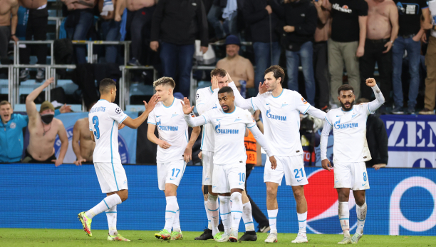 IGRAČI ZENITA ODUŠEVILI U naručjima pred meč su nosili preslatke mališane (FOTO, VIDEO)