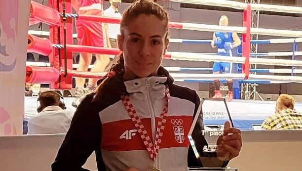 SRPKINJA POKORILA ZAGREB Nina se pozlatila (FOTO)