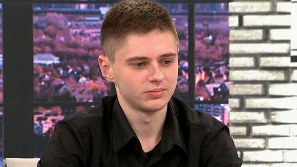 O BRUTALNOM NAPADU U ZRENJANINSKOM KAFIĆU Kuvarici slomio 3 prsta, konobaru pretio da će mu pobiti sve po kući