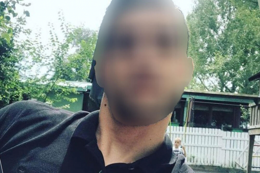 OVO JE PEVAČ KOJI JE UBODEN NOŽEM U SRCE! U teškom je stanju, traga se za napadačem!