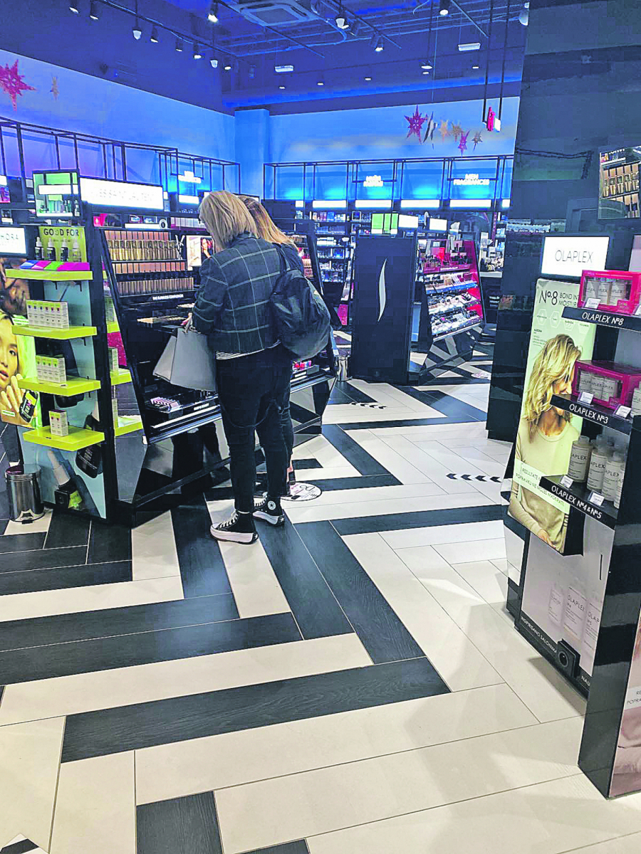 ALO! PAPARACO Goca Tržan pazari šminku na sniženju, a posebnu pažnju je obratila baš na ovo!