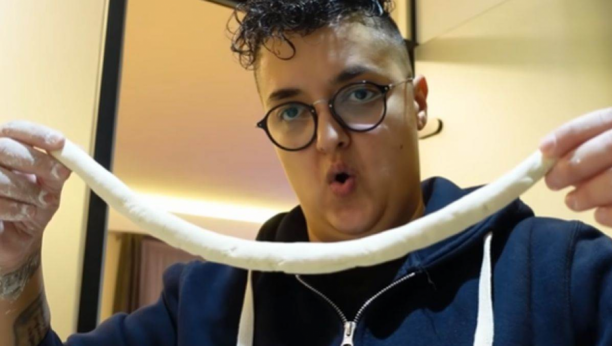 URNEBESNI SNIMAK MARIJE ŠERIFOVIĆ! Pevačica odlučila da umesi slavski kolač, evo kako se završilo! (VIDEO)