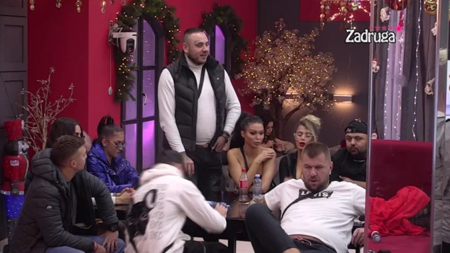 ČINJENICA JE DA NE ZNAŠ ZAŠTO SI ME OSTAVIO Bukti rat između Dalile i Cara, Maja se ukljkučila i žestoko joj odbrusila!