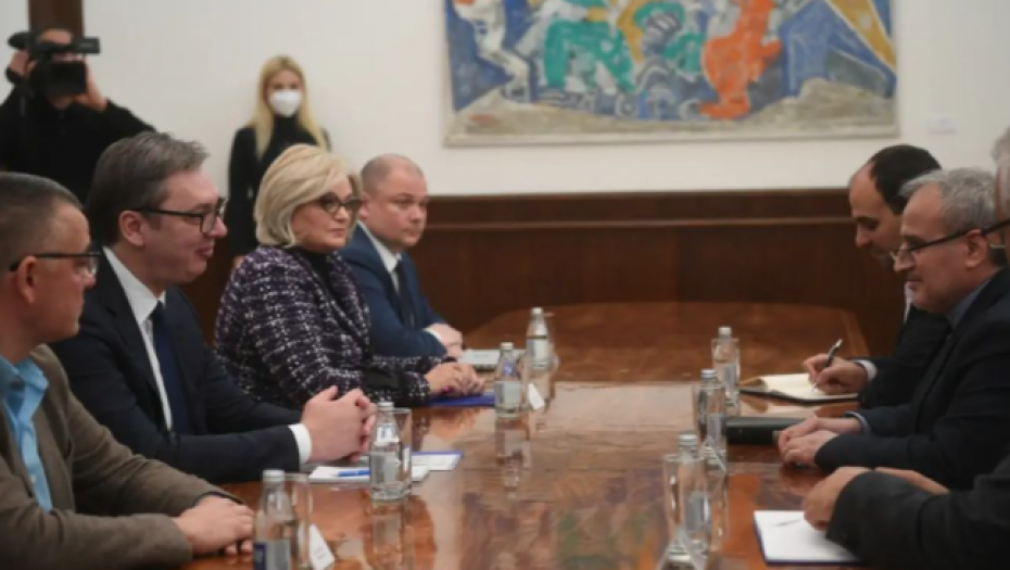 Predsednik Vučić se sastao sa ambasadorom Islamske Republike Iran u Srbiji Rašidom Hasanpurom (FOTO)