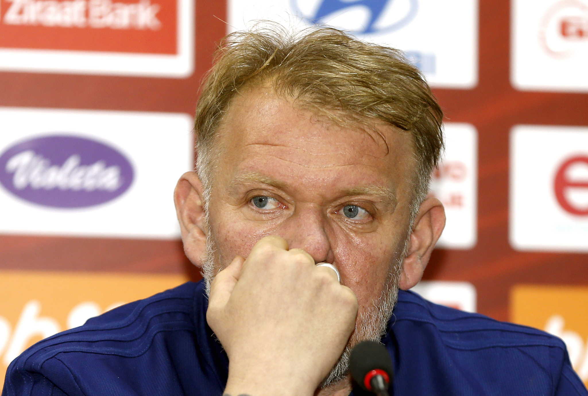 CRVENO-BELI ĆE BITI TREĆI Robert Prosinečki pričao o Zvezdinim šansama u Ligi šampiona