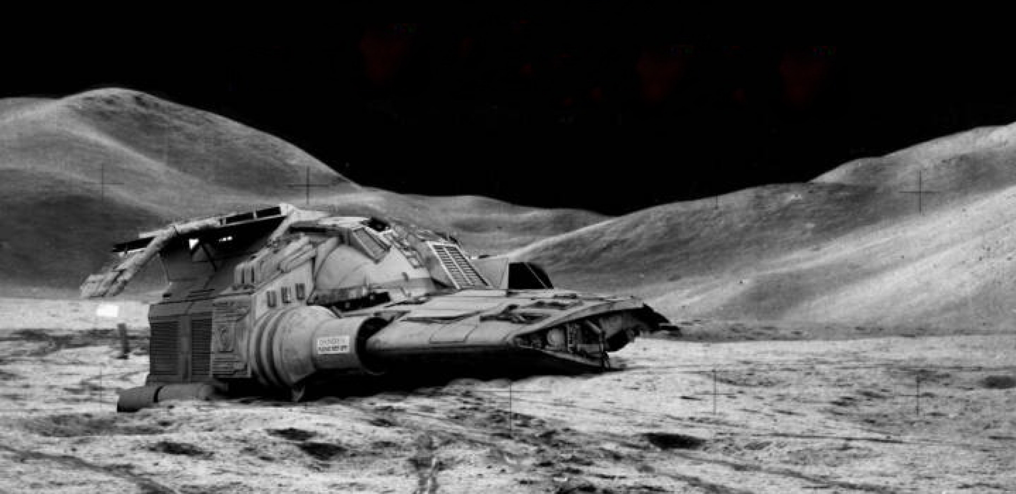 SNIMAK KINESKOG ROVERA IZAZIVA JEZU Na tamnoj strani Meseca NLO baza? (FOTO)