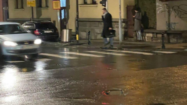 KOLOVOĐA BLOKADA KRŠI SAOBRAĆAJNE PROPISE NA VRAČARU Savo Manojlović uhvaćen na delu! (FOTO)