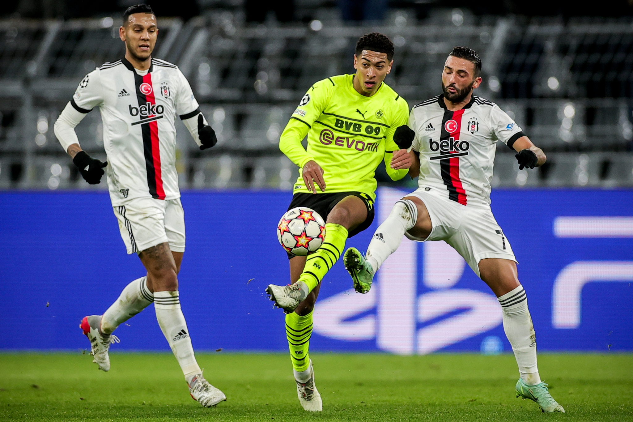 TRANSFERI 12. JUL Novi odlazak iz Zvezde, završen još jedan brutalan posao