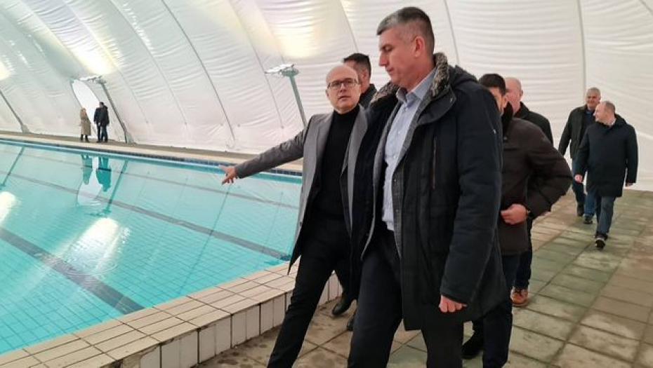 MILOŠ VUČEVIĆ IMA LEPE VESTI ZA NOVOSAĐANE Olimpijski bazen na SPENS-u vrlo brzo spreman za korišćenje