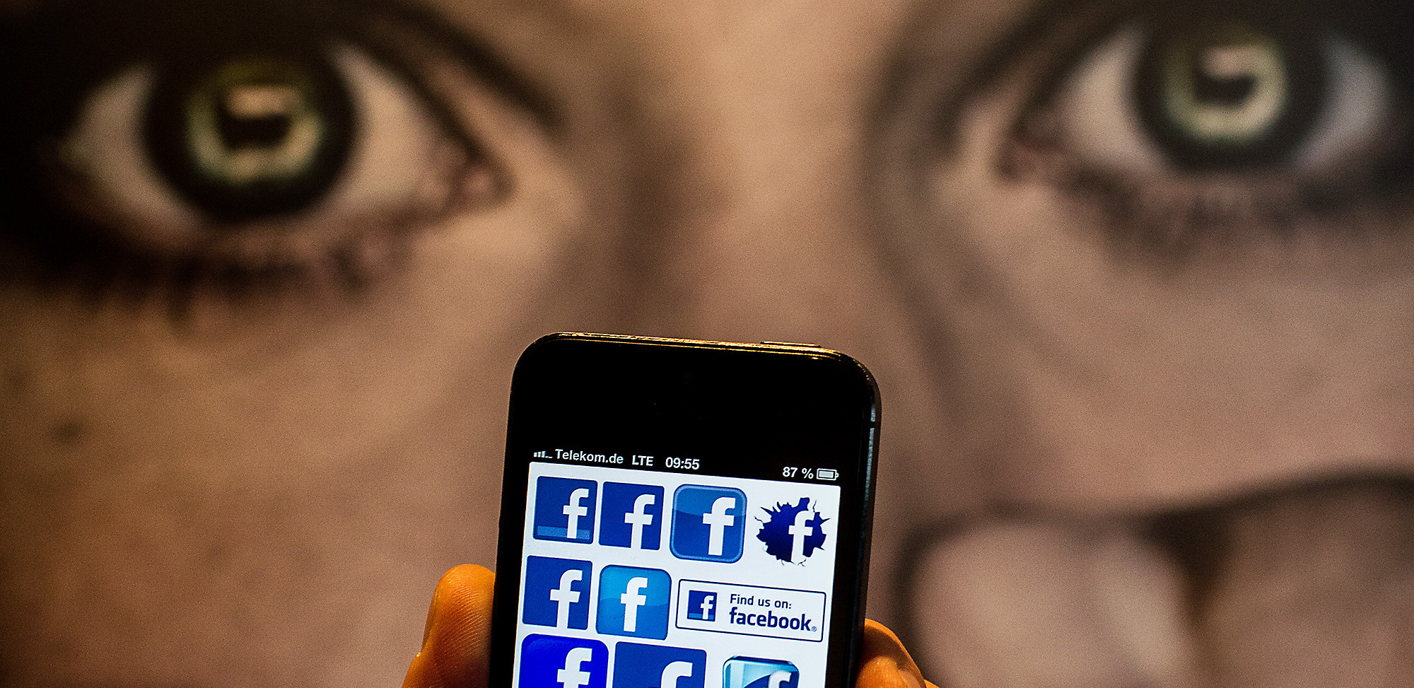 PAO FEJSBUK Da li možete da uđete na popularnu društvenu mrežu?