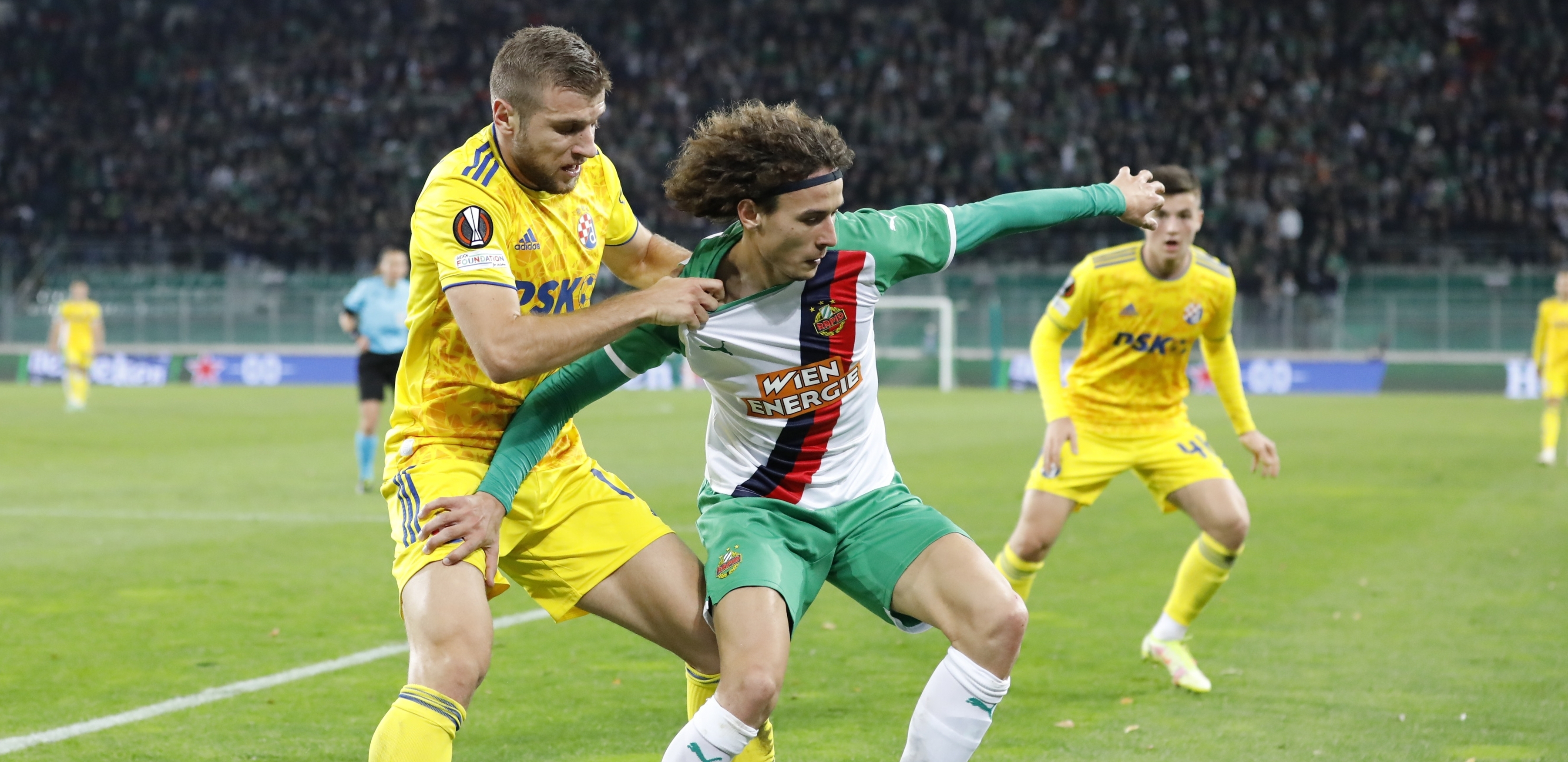 HRVAT KOJI JE POSTAO JUNAK SRBIJE, BRAT MU GAĐAO DŽAMIJU, DRUŽI SE SA "ZVEZDAŠEM" Ko je fudbaler koji je jednim potezom obradovao Crvenu zvezdu i Partizan? (FOTO)